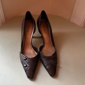 Michelle D Dark Brown Women's Heels New Size 8